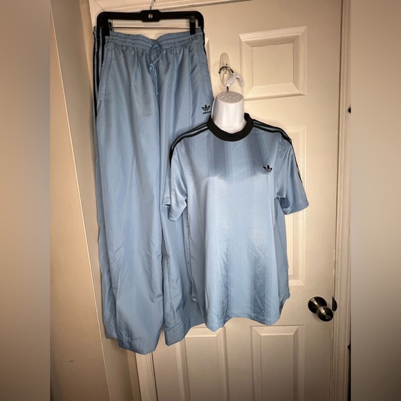 NWT adidas Originals Women’s Small Firebird Oversized Track Pants & Jersey Top S - Picture 11 of 16